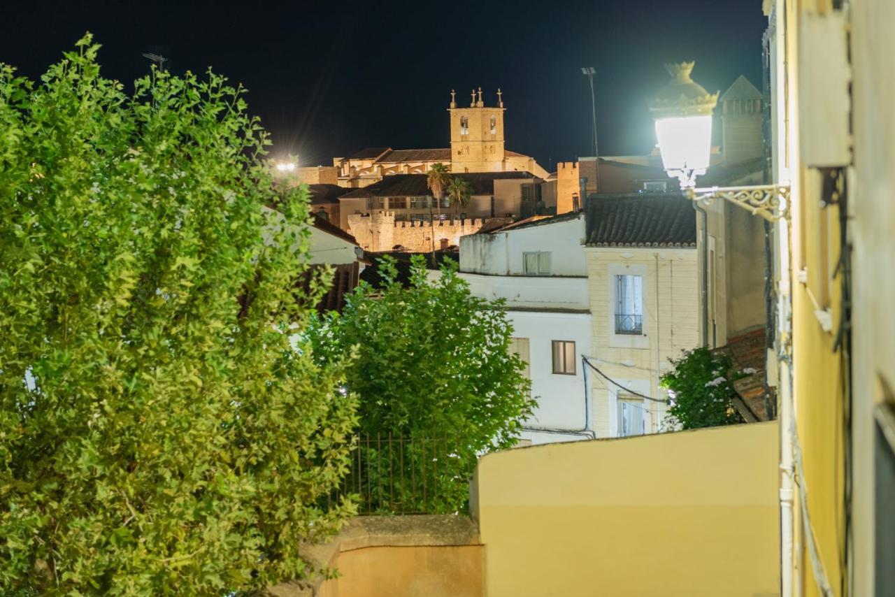Galarza Deluxe Casa Xvi-Xvii Parking Privado Gratis Apartman Caces Kültér fotó